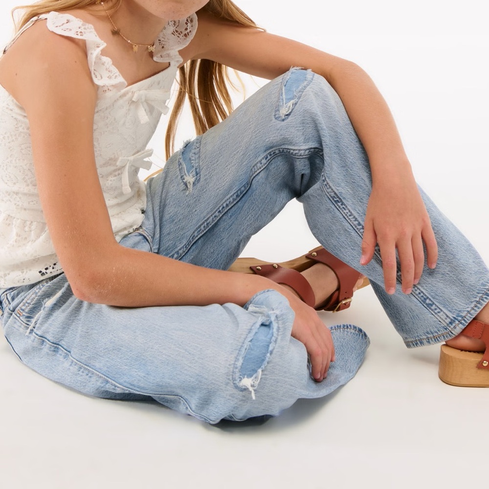 NWT❤️‍🔥A&F Girl’s Crossover Waist Straight Jeans 13/14